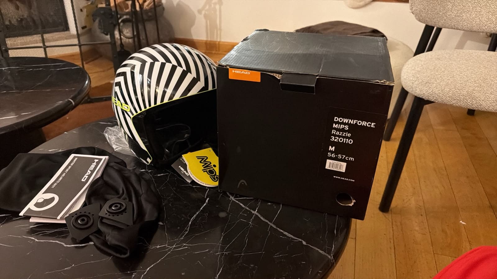 Casco nuevo esquí FIS talla M (56-57cm)